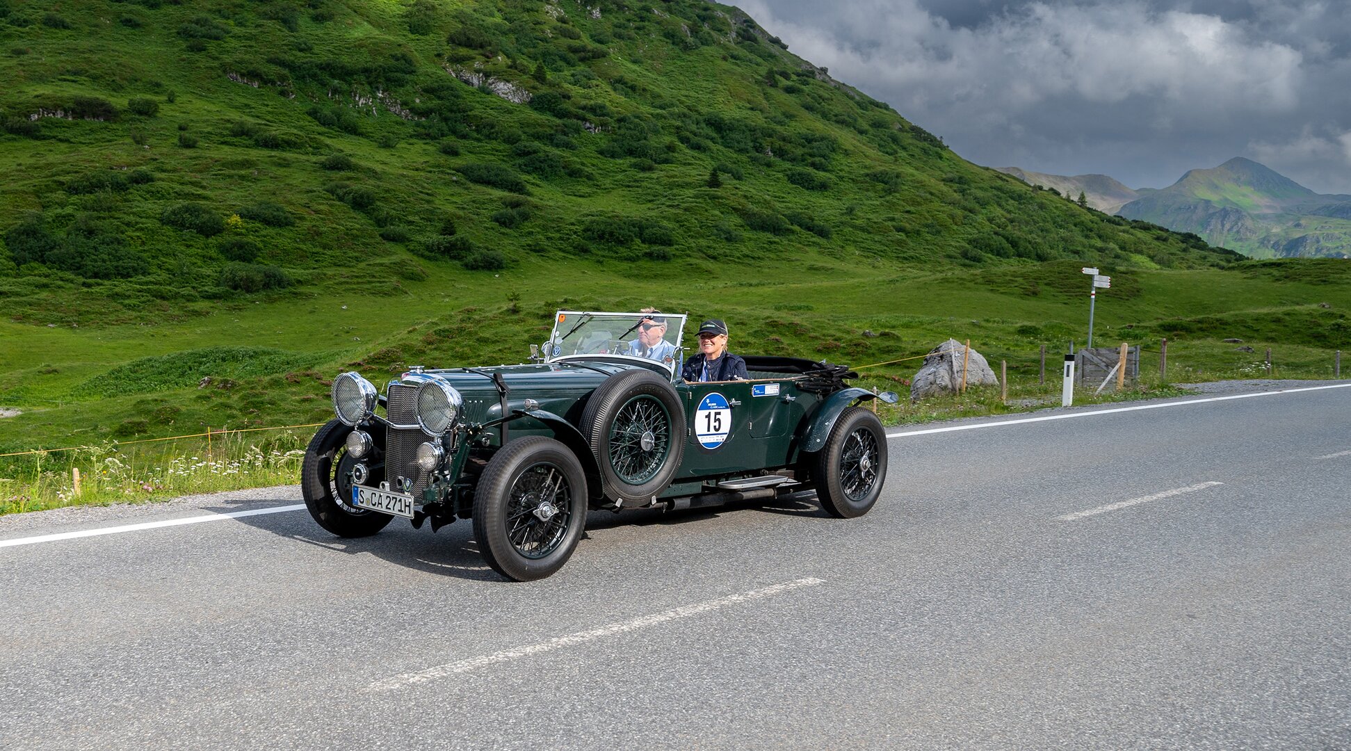 Arlberg Classic Car Rally | © Lech Zürs Tourismus by Dietmar Hurnaus Oldtimer auf einer Bergstraße | © Lech Zürs Tourismus by Dietmar Hurnaus